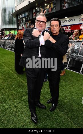 Ray Winstone e Ian McShane arrivano per la prima inglese di Snow White e Huntsman all'Empire e Odeon Cinemas a Leicester Square, Londra Foto Stock