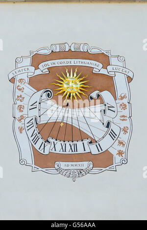 Meridiana sul Palazzo dei Granduchi di Lituania a Vilnius, Lituania Foto Stock