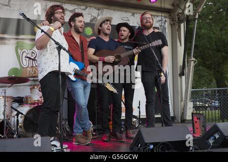 Chicago, Illinois, Stati Uniti d'America. 19 giugno 2016. Jared e il mulino da Phoenix, Arizona. Suonare dal vivo presso parchi di vimini, Green Music Festival in Chicago Illinois © Rick Majewski/ZUMA filo/Alamy Live News Foto Stock