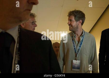 Torino, Italia. Il 21 giugno, 2016. Torino, Italia - 21 Giugno 2016: Sebastian Vettel va via alla FIA Sport Conference 2016 Il 21 giugno 2016 a Torino, Italia Credit: Nero Mail premere/Alamy Live News Foto Stock