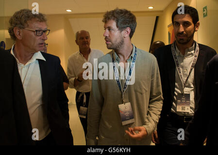 Torino, Italia. Il 21 giugno, 2016. Torino, Italia - 21 Giugno 2016: Sebastian Vettel va via alla FIA Sport Conference 2016 Il 21 giugno 2016 a Torino, Italia Credit: Nero Mail premere/Alamy Live News Foto Stock