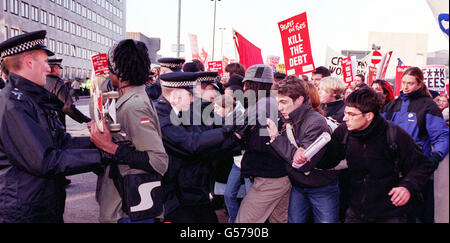 Studente tasse universitarie marzo Foto Stock