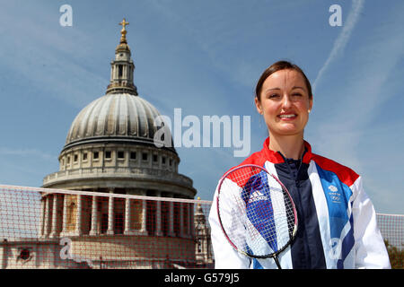 Susan Egelstaff della Gran Bretagna è nominato membro della squadra di badminton GB per competere ai Giochi Olimpici del 2012 durante una fotocellula alla London Stock Exchange di Londra. Foto Stock