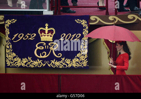 Diamond celebrazioni giubilari - Thames Pageant Foto Stock