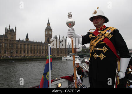 Diamond celebrazioni giubilari - Thames Pageant Foto Stock