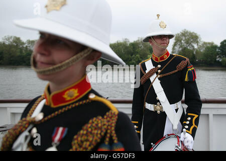 Diamond celebrazioni giubilari - Thames Pageant Foto Stock