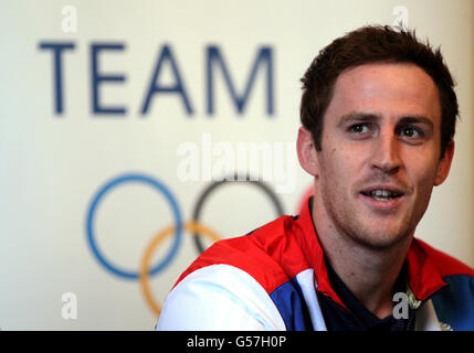 Nick Woodbridge della Gran Bretagna durante l'annuncio della squadra al Royal Naval College di Londra. Foto Stock