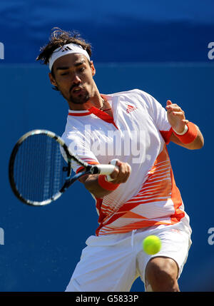 Tennis - AEGON International - Day Three - Eastbourne. Fabio Fognini in Italia contro Bernard Tomic in Australia il terzo giorno dell'AEGON International al Devonshire Park di Eastbourne Foto Stock