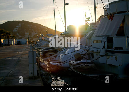 A Santa Eulalia del Rio Sport porta (Puerto deportivo) Foto Stock