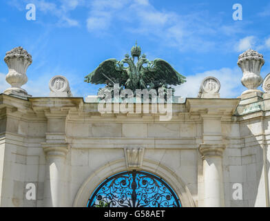 Double HEADED EAGLE in austriaco palazzo imperiale Hofburg di Vienna, Austria, Europa Foto Stock