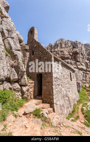 Il piccolo st govan's Chapel, South Pembrokeshire wales uk Foto Stock