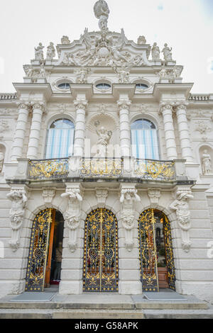 LINDERHOF, Germania - Linderhof Palace è un hotel Schloss in Germania, nel sud-ovest della Baviera vicino a Ettal Abbey. È la più piccola della Foto Stock