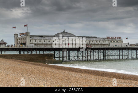 Brighton Palace Pier un grado 11 elencati piacere pier situato al Brighton Sea Front Brighton East Sussex, Regno Unito Foto Stock