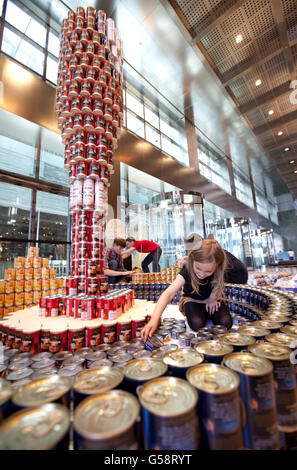 Canstruction concorrenza Foto Stock