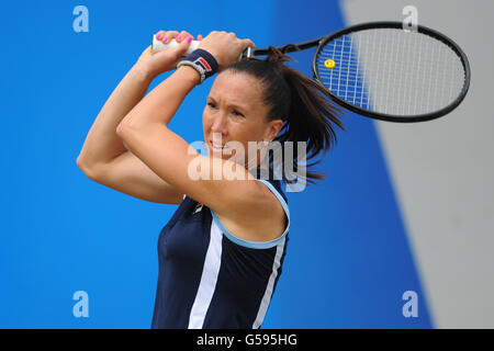 Jelena Jankovic in Serbia in azione contro Misaki Doi del Giappone durante la loro partita finale di un quarto Foto Stock