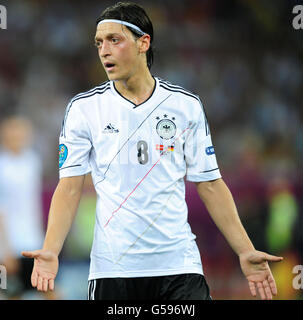 Calcio - UEFA Euro 2012 - Gruppo B - Danimarca / Germania - Arena Lviv. Mesut Ozil in Germania Foto Stock