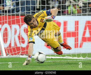 Calcio - UEFA Euro 2012 - Semifinale - Portogallo v Spagna - Donbass Arena. Iker Casillas in Spagna Foto Stock