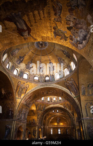 Vista della cattedrale di San Marco interni Foto Stock