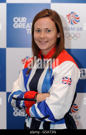 Sarah Thomas della Gran Bretagna durante la sessione di kitting out della London 2012 alla Loughborough University di Loughborough. Foto Stock