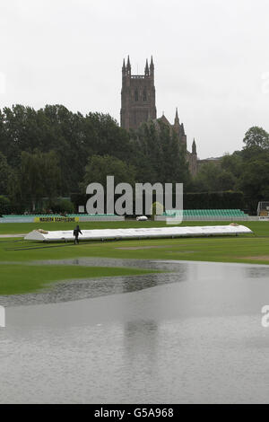 Cricket - Worcestershire County Cricket Ground inondazioni Foto Stock