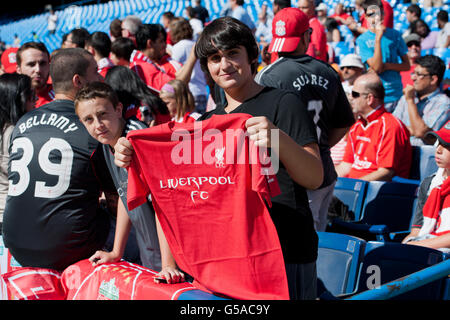 Calcio - Pre Season friendly - Toronto v Liverpool - Liverpool Training - Rogers Centre. I sostenitori canadesi escono in vigore per sostenere il Liverpool FC alla loro serata di formazione aperta a Toronto, Canada Foto Stock