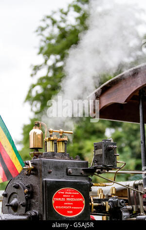 Chiudere le valvole di un motore a vapore Foto Stock