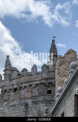 Vecchie mura medievali della città di Avila de los Caballeros, provincia di Castilla y Leon, Spagna Foto Stock