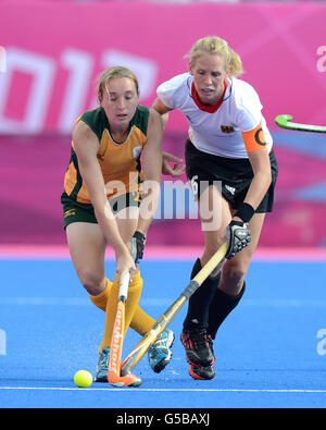 Kathleen Taylor e Fanny Rinne in azione durante il loro incontro con la piscina B presso la Riverbank Arena Foto Stock