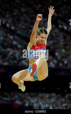 Giochi Olimpici di Londra - giorno 12. Elena Sokolova della Russia nella finale del salto lungo delle donne Foto Stock