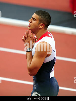 Adam Gemili della Gran Bretagna (seconda a sinistra) durante la semifinale maschile di 100m il 9° giorno dei Giochi Olimpici allo Stadio Olimpico di Londra. Foto Stock