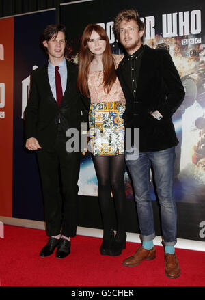 (Sinistra - destra) Matt Smith, Karen Gillan e Arthur Darvill durante una fotocellula per una proiezione dell'episodio Doctor Who Asylum of the Daleks, presso la BFI London South Bank, Londra. Foto Stock