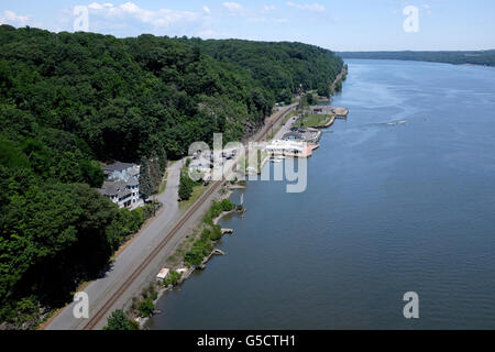 Vista dalla passerella su Hudson Foto Stock