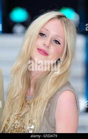 Diana Vickers in arrivo per la prima britannica di Total Recall, al Vue West End di Londra. PREMERE ASSOCIAZIONE foto. Data immagine: Giovedì 16 agosto 2012. Il credito fotografico dovrebbe essere: Rick Findler/PA Wire Foto Stock