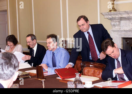 Blair è di nuovo gabinetto di governo Foto Stock