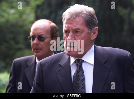 Dinenage Aaron Flahavan Funerale Foto Stock