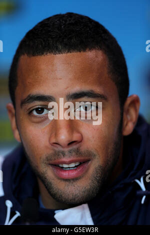 Mousa Dembele di Tottenham Hotspurs durante una conferenza stampa a Bulls Cross, Londra. Foto Stock