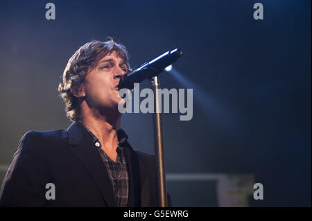 Rob Thomas di Matchbox Twenty si esibisce al Roundhouse di Londra, come parte dell'iTunes Festival 2012. Foto Stock