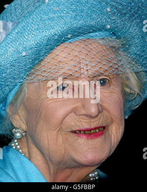 La regina madre a Hostpital Foto Stock
