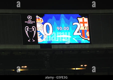 Soccer - UEFA Champions League - Semi finale - Prima tappa - Real Madrid v Barcellona - Santiago Bernabeu Foto Stock