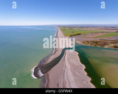 Opihi Foce, vicino a Temuka, Canterbury sud, South Island, in Nuova Zelanda - antenna fuco Foto Stock