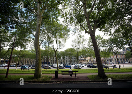 Vista generale di Avenue de Paris a Versailles, Francia. Foto Stock