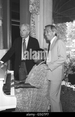 Musica - Andy Williams - Grosvenor House Hotel Londra Foto Stock