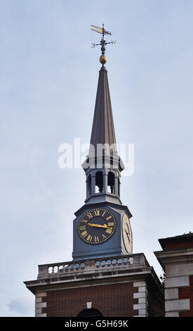 St James PIccadilly, chiesa di Londra da Christopher Wren. Guglia in fibra di vetro Foto Stock