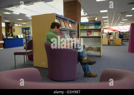 Biblioteca pubblica. Willesden Green. Brent, Londra. In Inghilterra. Regno Unito Foto Stock