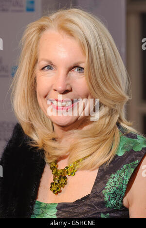 Il direttore della BFI Amanda Nevill arriva al BFI London Film Festival Awards, presso la Banqueting House, a Westminster, nel centro di Londra. Foto Stock