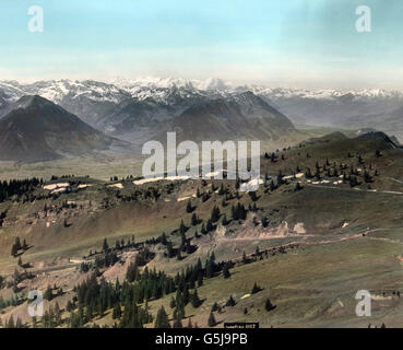 Aussicht von Rigi Kulm auf die Berner Alpen in der Schweiz, ca. 1910er Jahre. Vista dal Monte Rigi Kulm alle Alpi Bernesi in Svizzera, ca. 1910s. Foto Stock