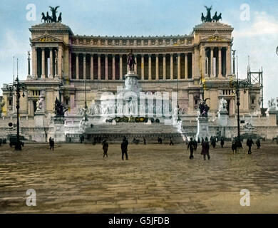 Das Denkmal Monumento a Vittorio Emanuele II in Rom, Italien 1920er Jahre. Il monumento Altare della Patria a Roma, Italia, 1920s. Foto Stock