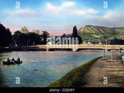 Die 1927/28 erbaute Paradiesbrücke über die Saale in Jena, Thüringen 1920er Jahre. Il Paradiesbruecke ponte sopra il fiume Saale a Jena fu costruito nel 1927/28, Turingia 1920s. Foto Stock