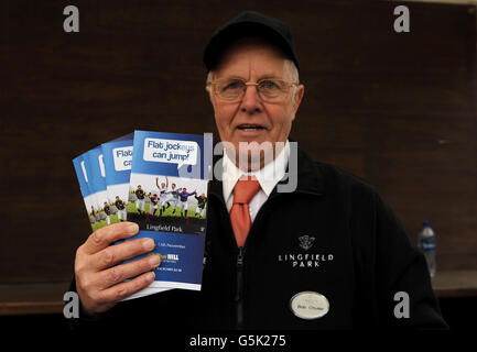 Horse Racing - Lingfield Park Gare Foto Stock