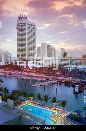 Miami Beach porto e highrise edifici, Florida, Stati Uniti Foto Stock